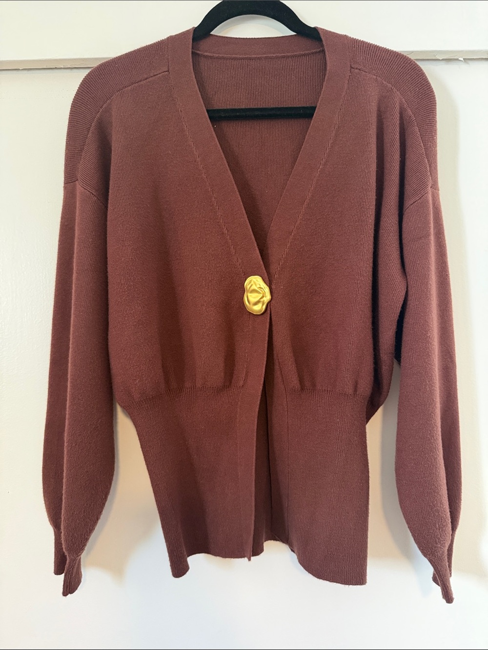 Commense Open Cardigan Sweater Brown with gold broach button medium
